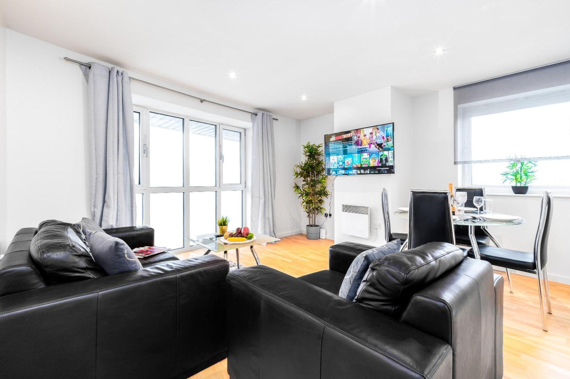 City Centre Apartment - 2 Bedroom - Secure Parking - Top Rated - 201M Birmingham Exterior photo