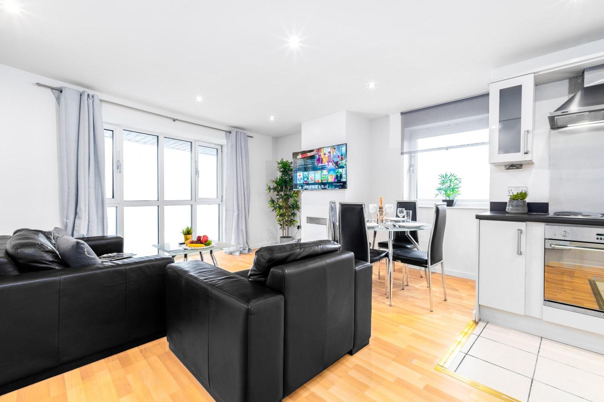 City Centre Apartment - 2 Bedroom - Secure Parking - Top Rated - 201M Birmingham Exterior photo